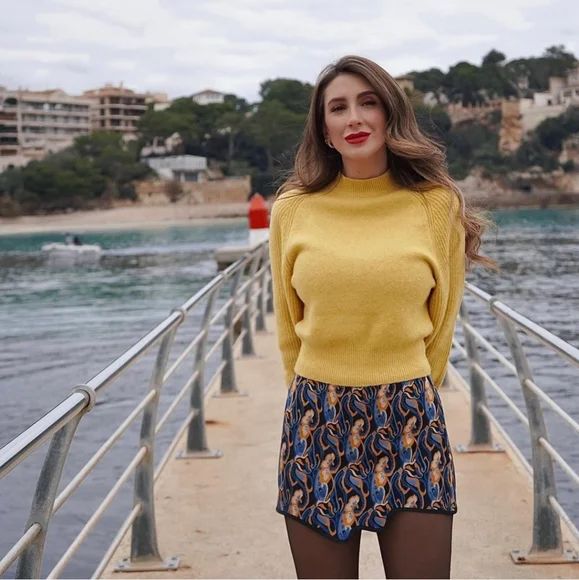 【新品・未使用】Printed Skirt Zara | Skirts | Zara Printed Skirt | Poshmark